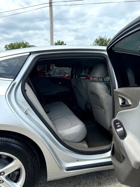 Used 2021 Chevrolet Malibu LS image 18