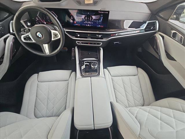 Certified 2026 BMW X6 xDrive40i w/ Climate Comfort Package AWD/4WD image 17
