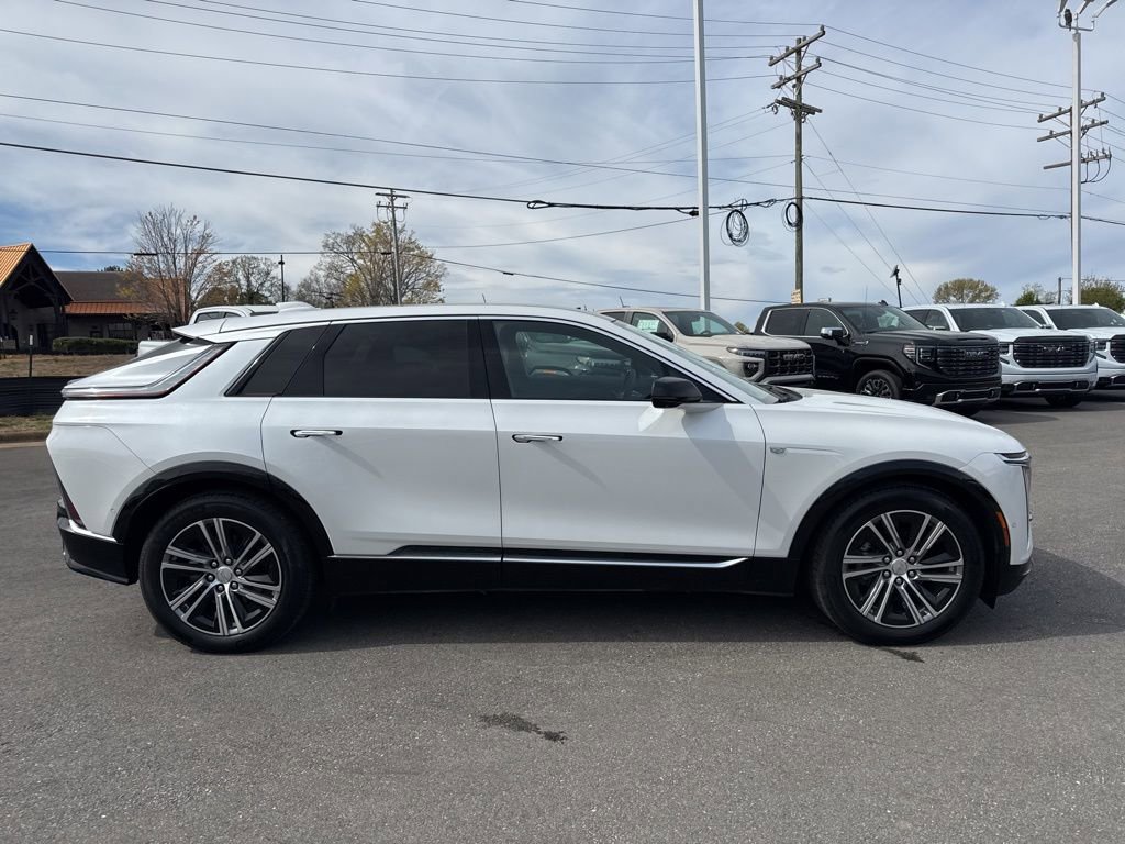 Used 2024 Cadillac Lyriq Luxury w/ LPO, Floor Liner Package image 6