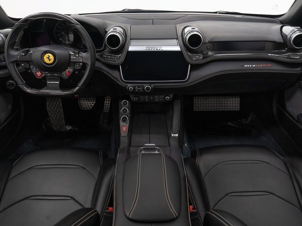 Used 2017 Ferrari GTC4Lusso image 23