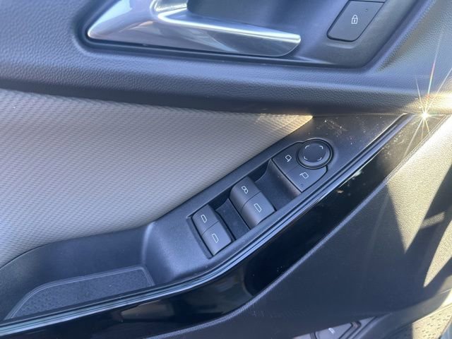 New 2026 Chevrolet Equinox LT w/ Convenience Package II image 13