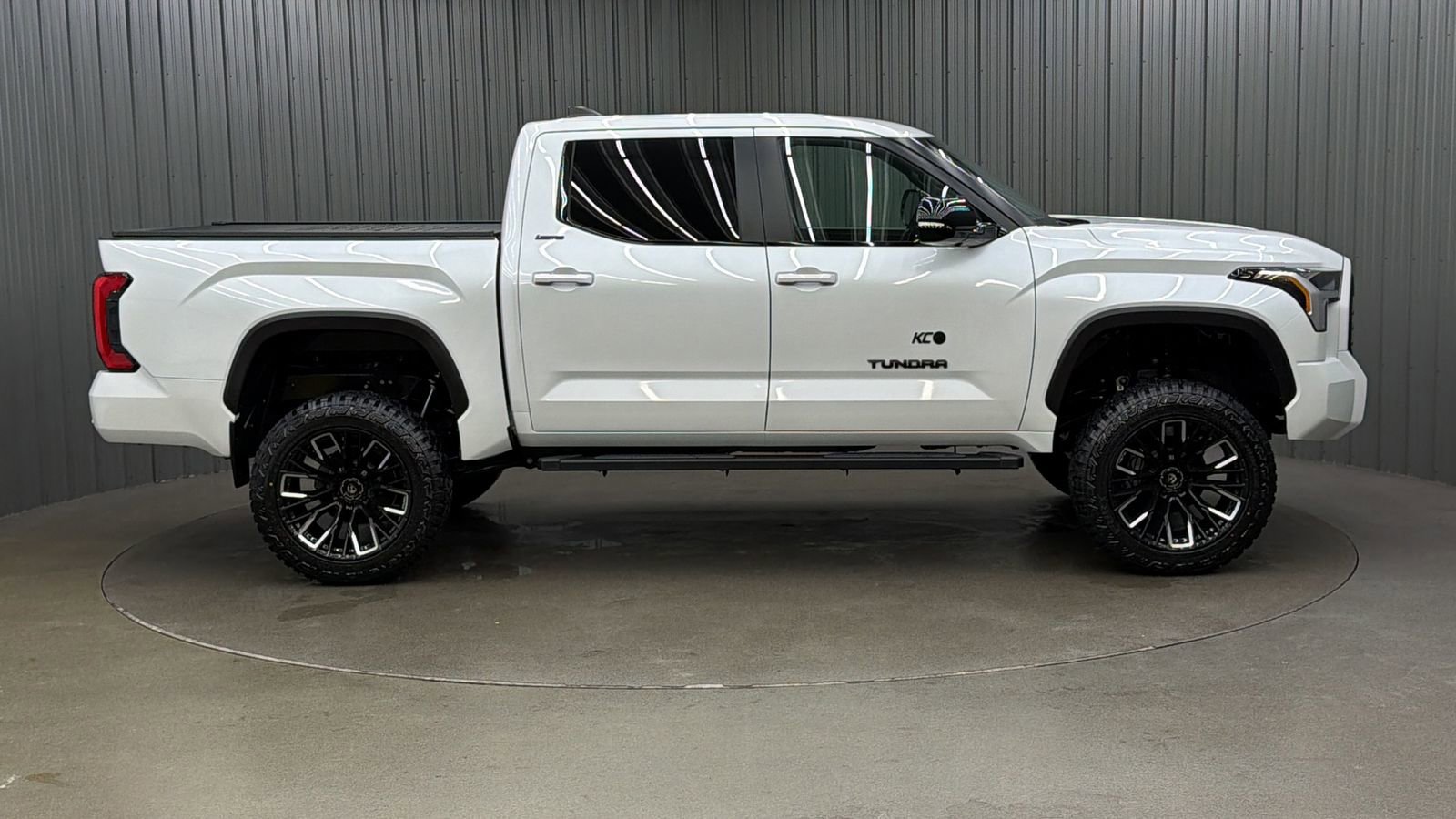 Used 2025 Toyota Tundra Limited w/ TRD Off-Road Package image 6