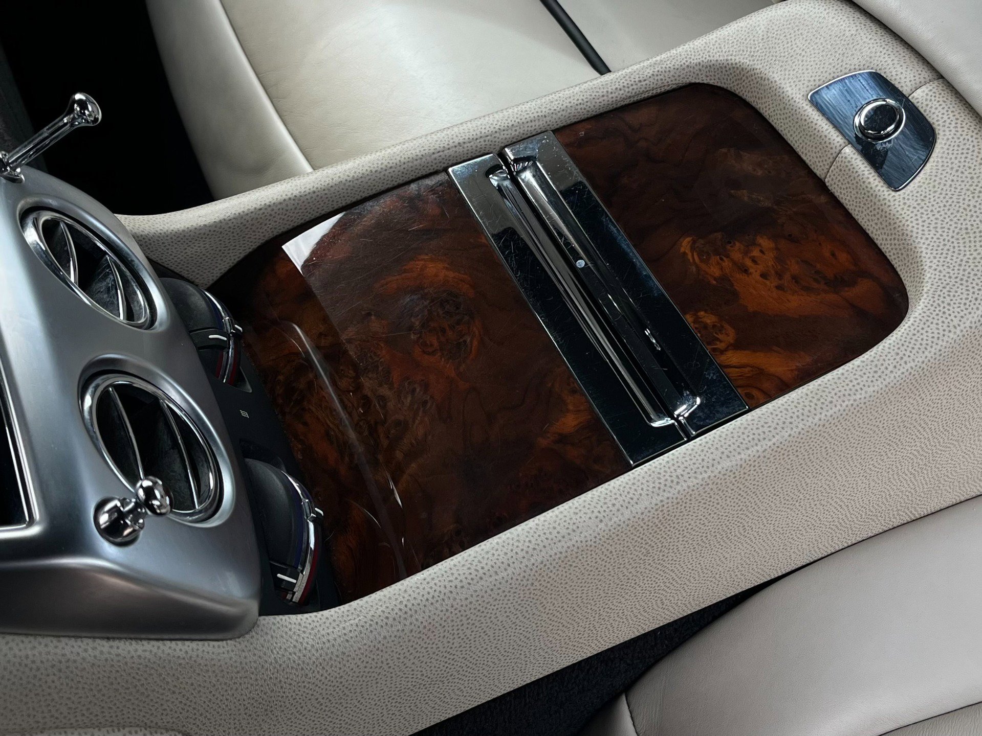 Used 2016 Rolls-Royce Wraith image 29