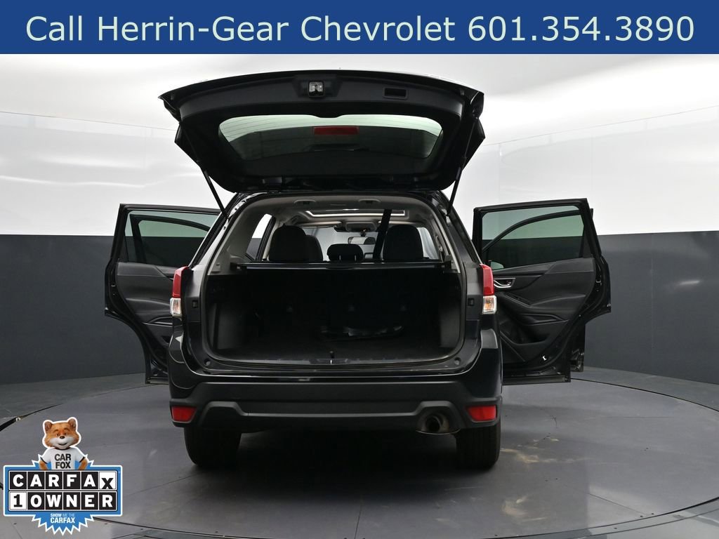 Used 2023 Subaru Forester Premium image 51