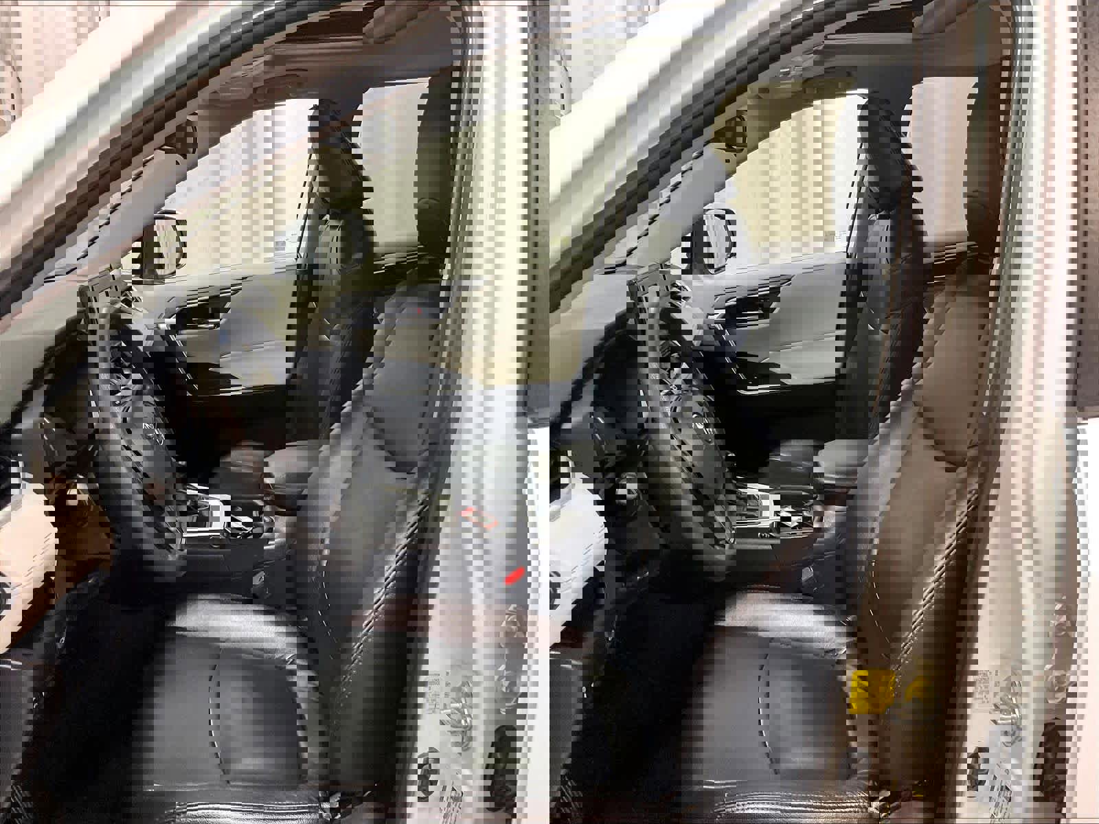 Used 2020 Toyota RAV4 XLE w/ Convenience Package image 10