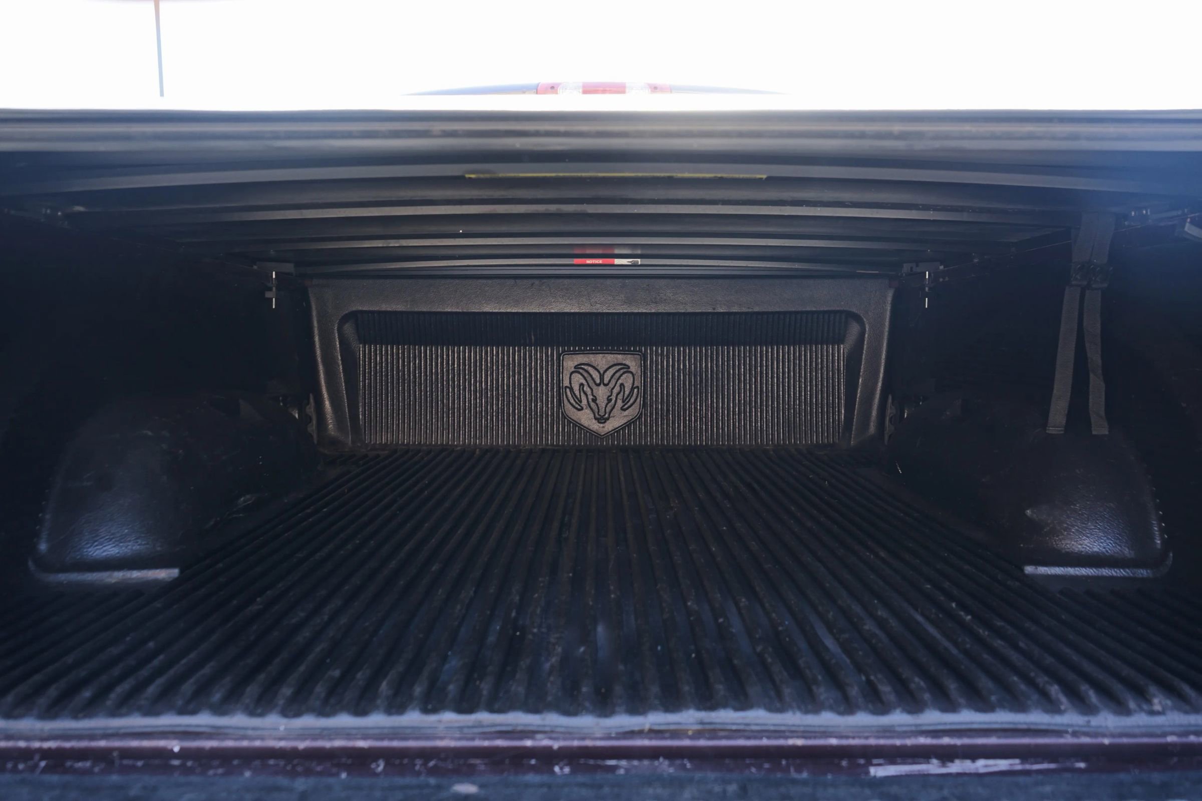 Used 2005 Dodge Ram 1500 Truck SLT image 38