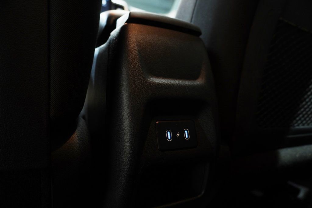 Used 2024 Hyundai Venue SEL image 14