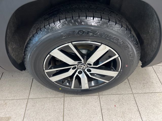 Used 2021 Volkswagen Atlas SE image 11