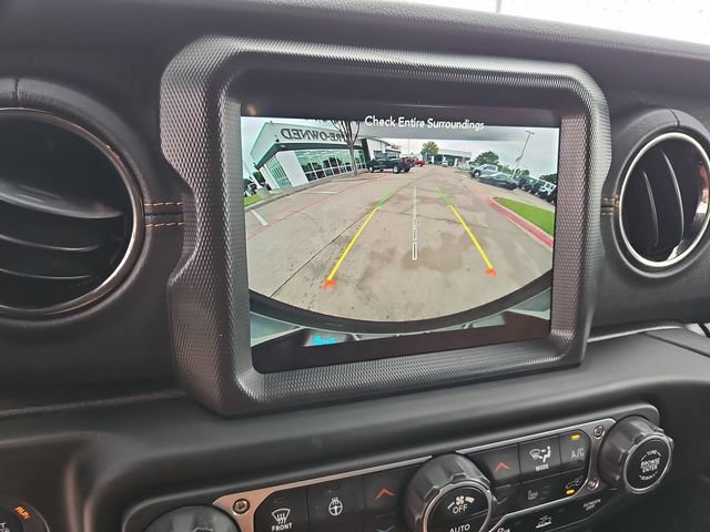 Used 2023 Jeep Wrangler Unlimited Sahara AWD/4WD image 14