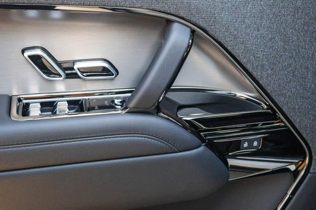 New 2025 Land Rover Range Rover Sport Dynamic SE image 31