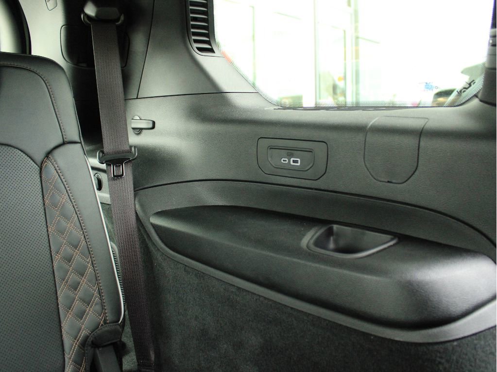 Certified 2025 Jeep Grand Cherokee L Summit image 34