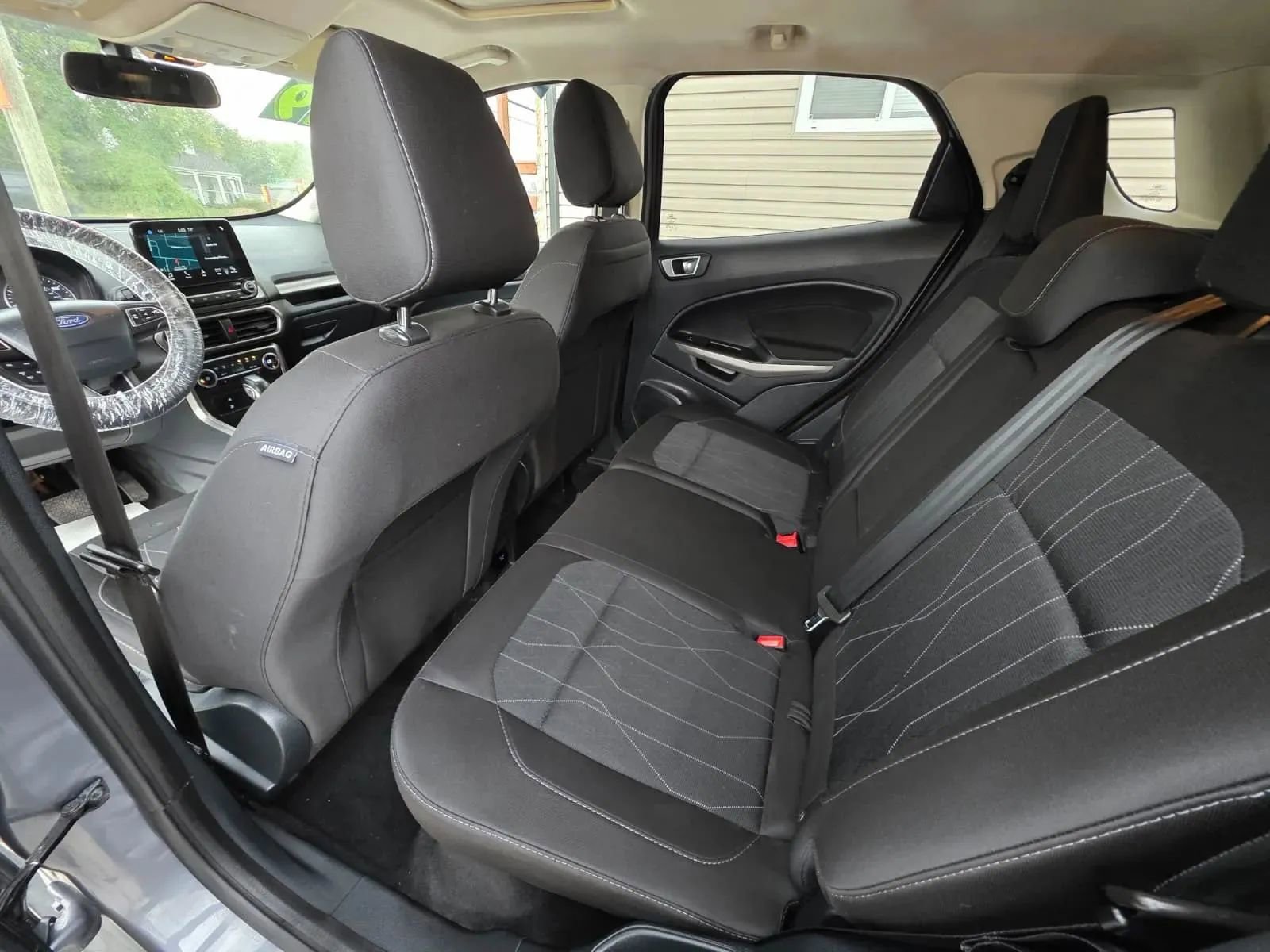 Used 2019 Ford EcoSport SE w/ SE Convenience Package image 11