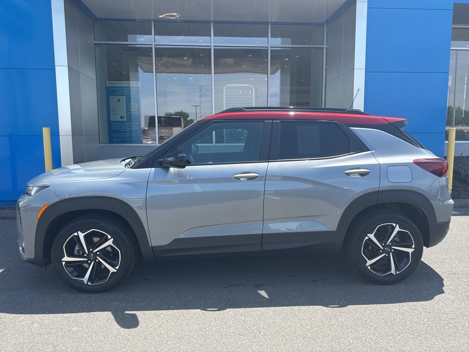 Used 2023 Chevrolet TrailBlazer RS FWD image 9