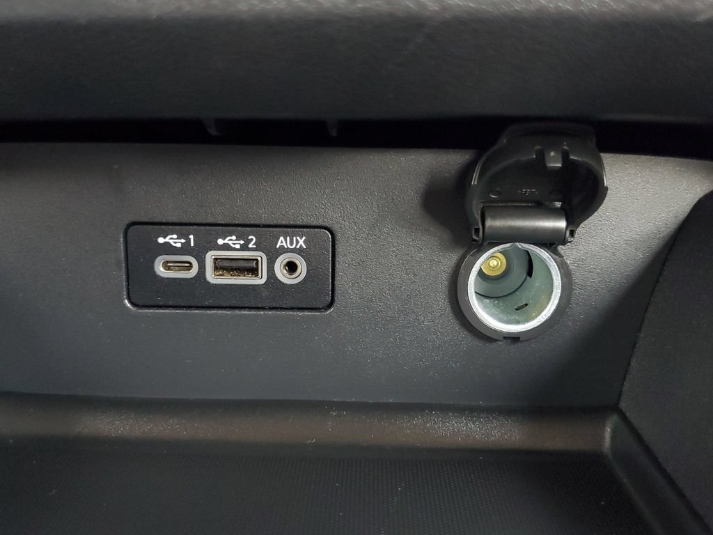 Used 2025 Nissan Altima 2.5 SV FWD image 26