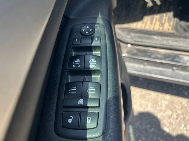 Used 2013 Jeep Grand Cherokee Trailhawk AWD/4WD image 15