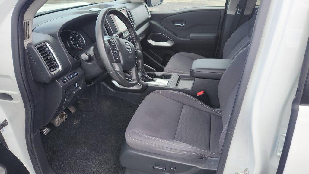 Used 2024 Nissan Frontier SV w/ SV Convenience Package AWD/4WD image 17