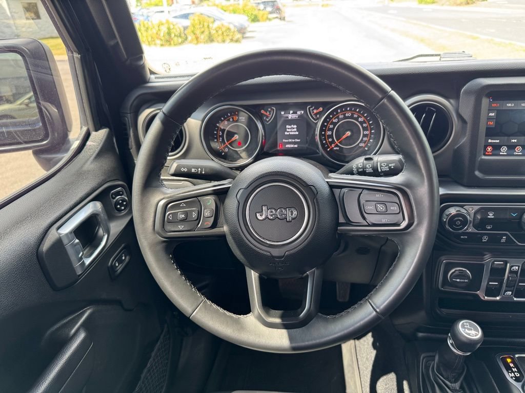 Used 2022 Jeep Wrangler Unlimited Sport AWD/4WD image 17