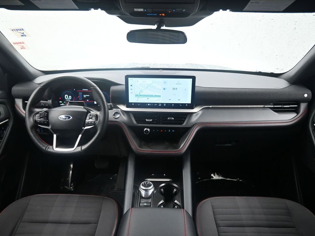 Used 2025 Ford Explorer ST-Line w/ ST-Line Street Pack image 14