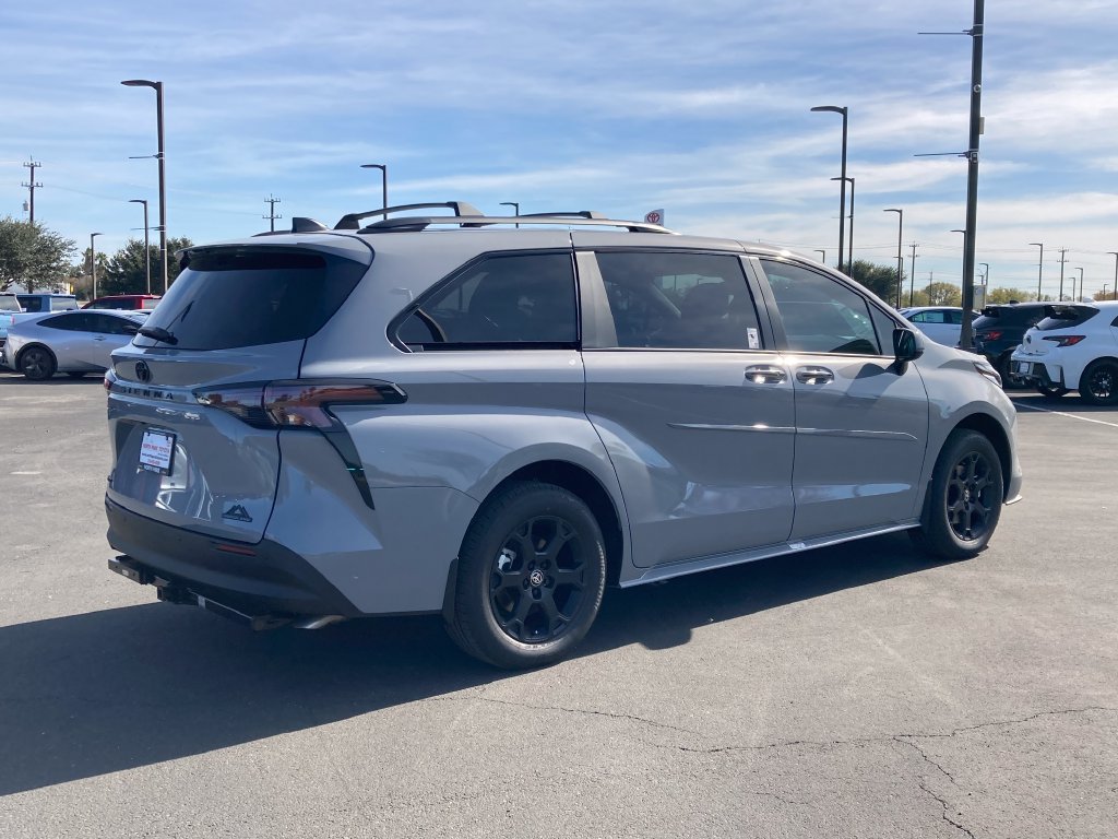 New 2026 Toyota Sienna XLE Woodland Edition AWD/4WD image 5