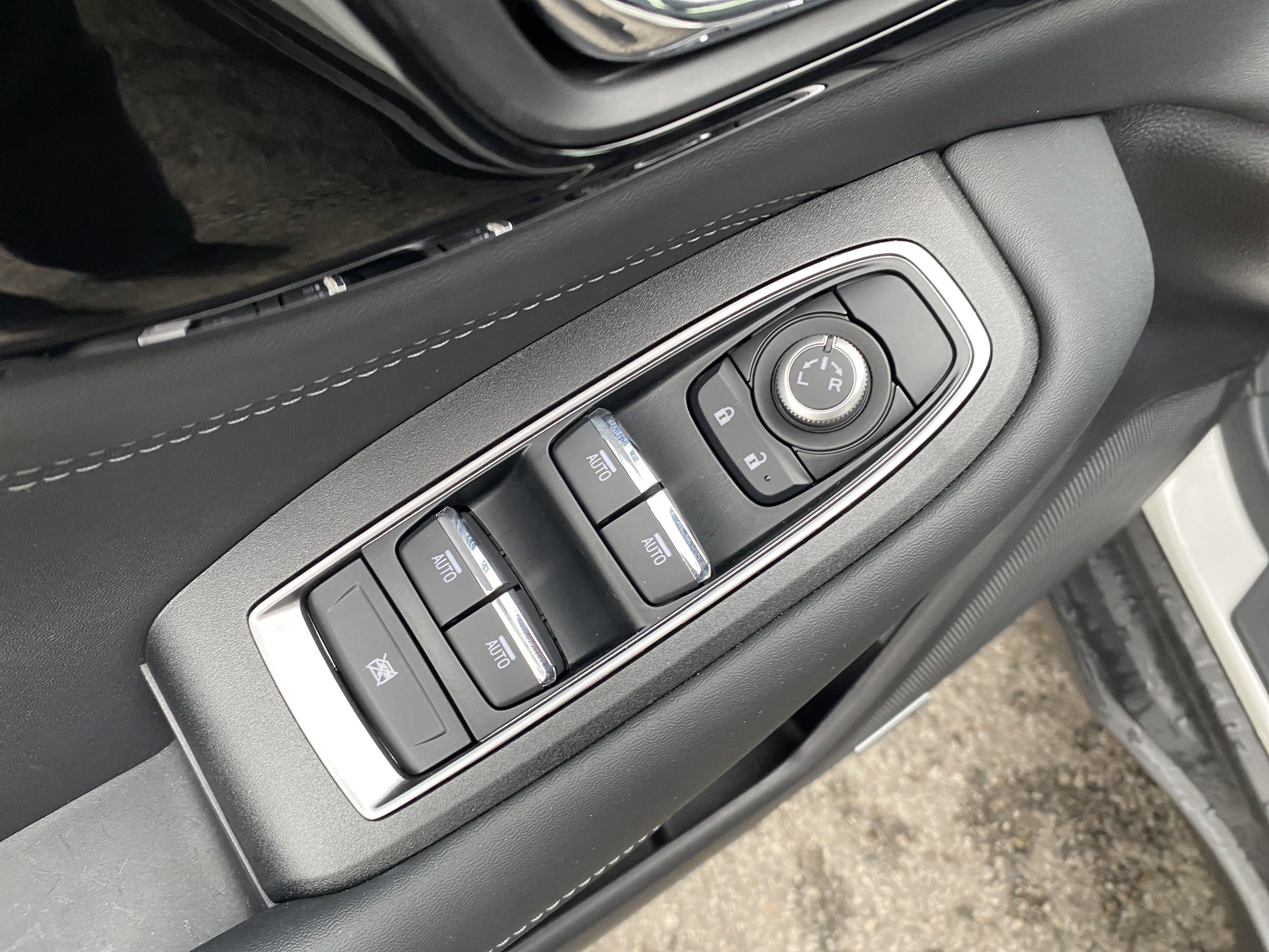 Used 2025 Subaru Outback Limited image 17