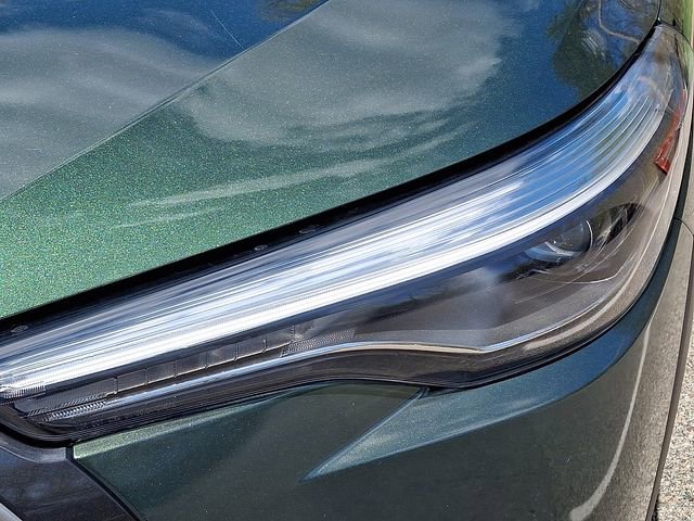 Used 2023 Toyota Corolla Cross XLE w/ Convenience Package AWD/4WD image 8