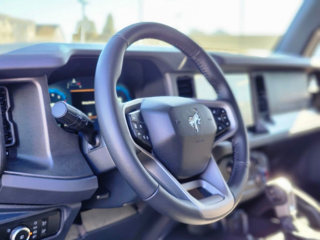New 2025 Ford Bronco Badlands w/ Black Appearance Package image 18