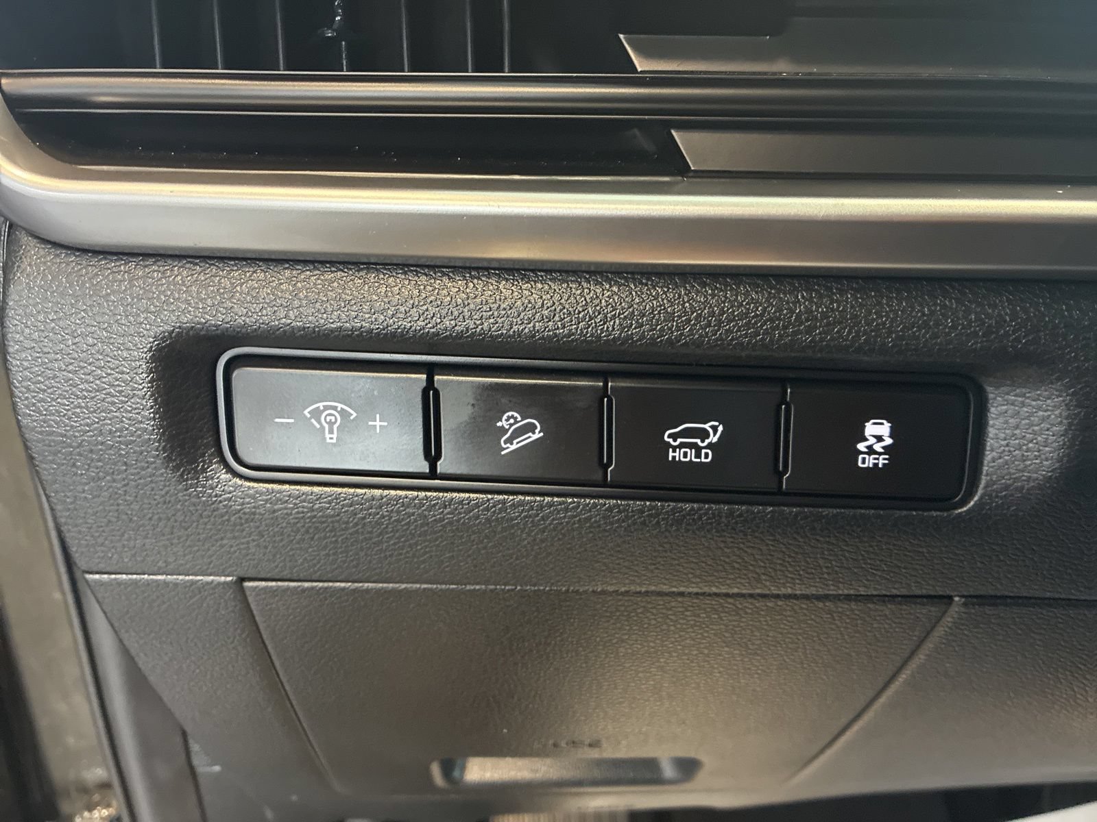 Used 2025 Kia Telluride S FWD image 21