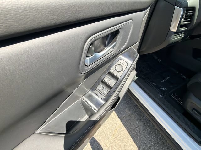 New 2026 Nissan Rogue SV w/ Cold Weather Package AWD/4WD image 13