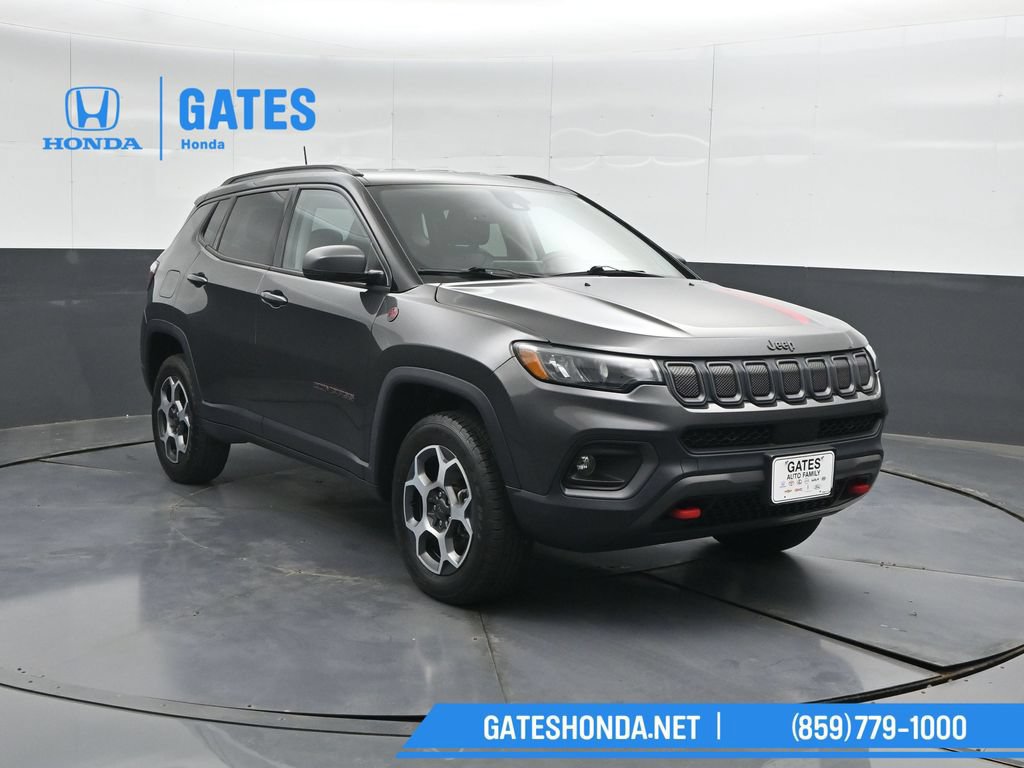 Used 2022 Jeep Compass Trailhawk w/ Trailhawk Convenience Group AWD/4WD image 4