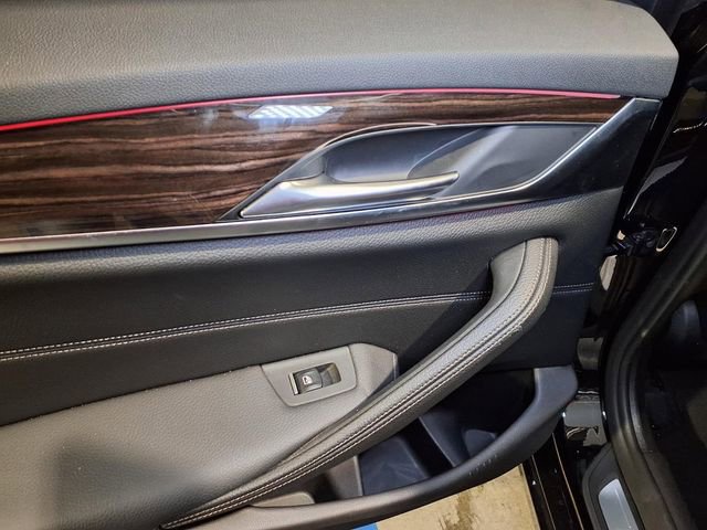 Used 2019 BMW 530e image 22