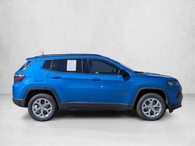 Used 2024 Jeep Compass Latitude image 4