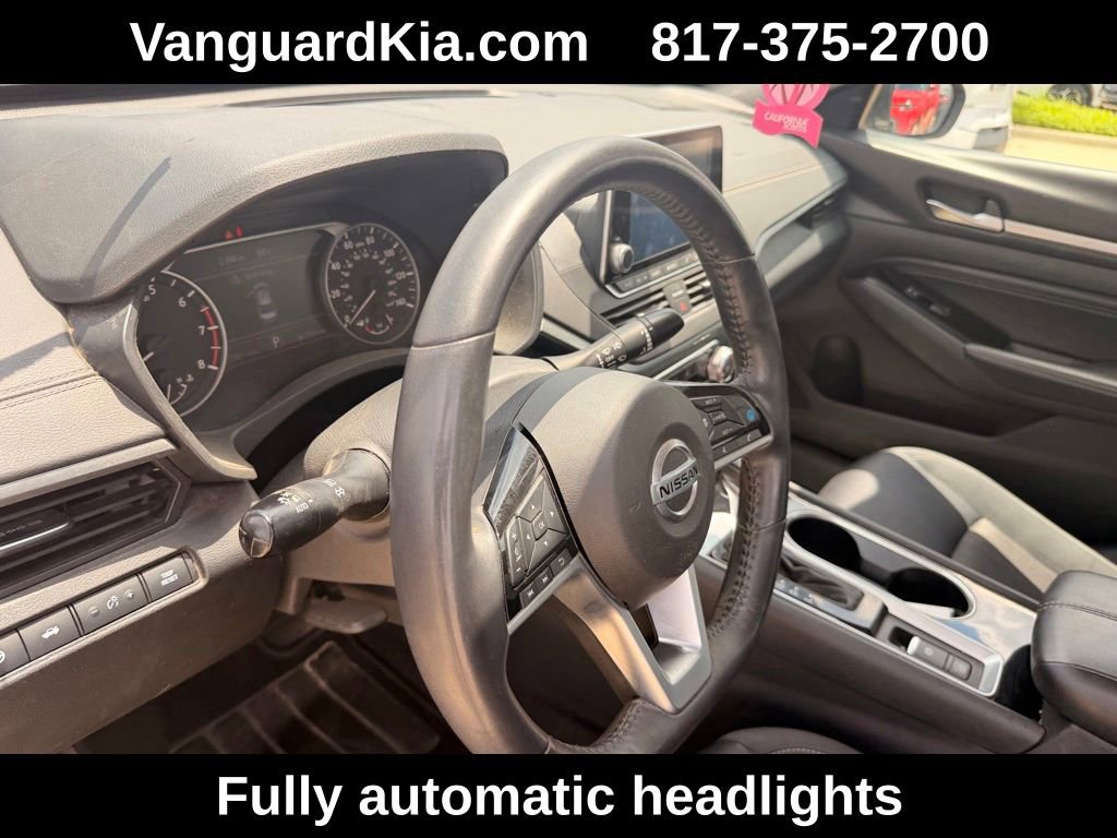 Used 2021 Nissan Altima 2.5 SV w/ SV Premium Package FWD image 14