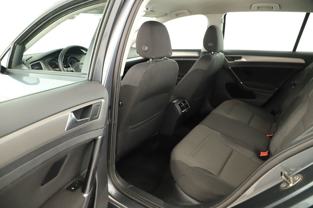 Used 2017 Volkswagen Golf S image 30