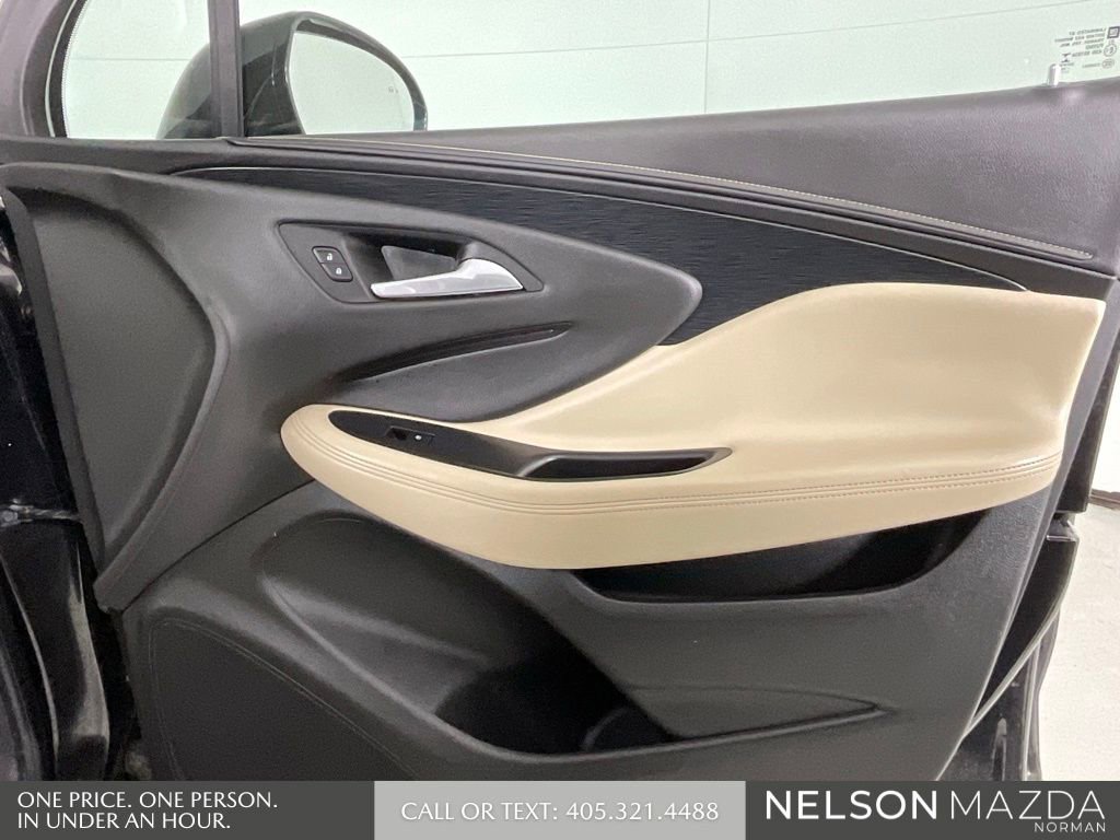 Used 2017 Buick Envision Essence image 16