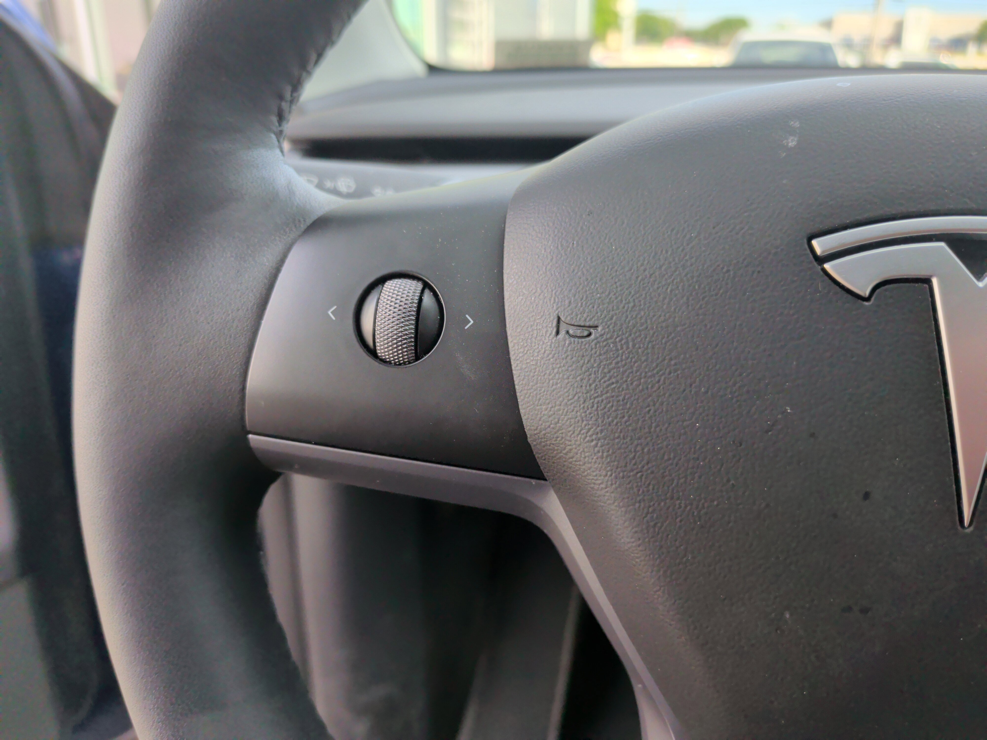 Used 2022 Tesla Model Y Long Range image 19