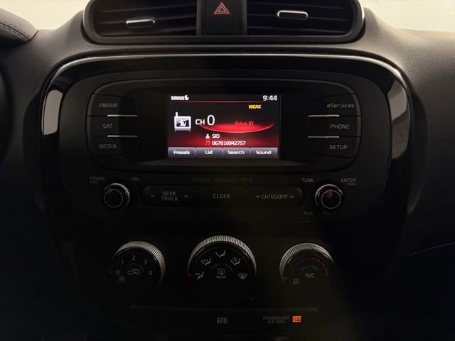 Used 2015 Kia Soul ! FWD image 20