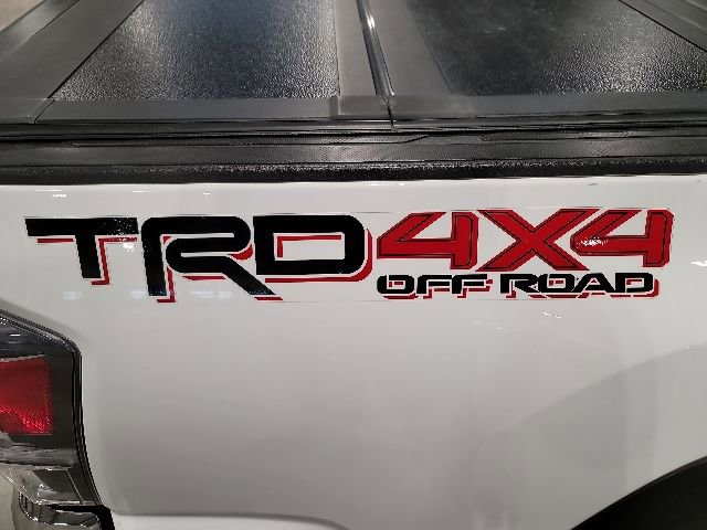 Used 2022 Toyota Tacoma TRD Off-Road AWD/4WD image 8