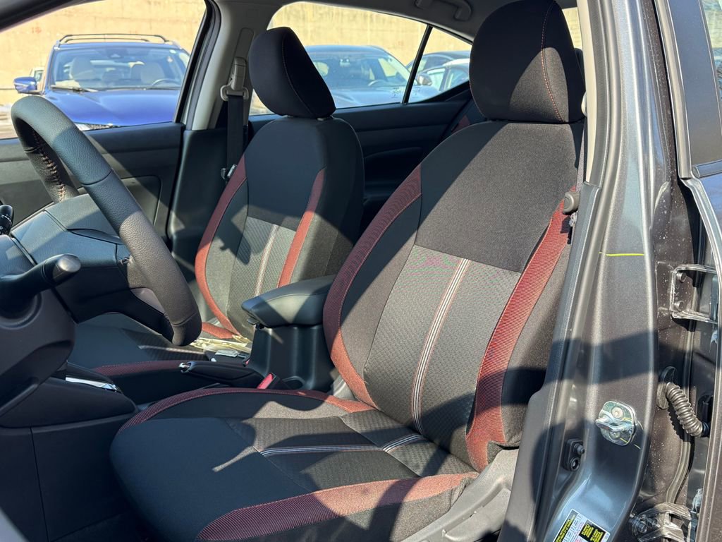 New 2025 Nissan Versa SR w/ Trunk Package image 15