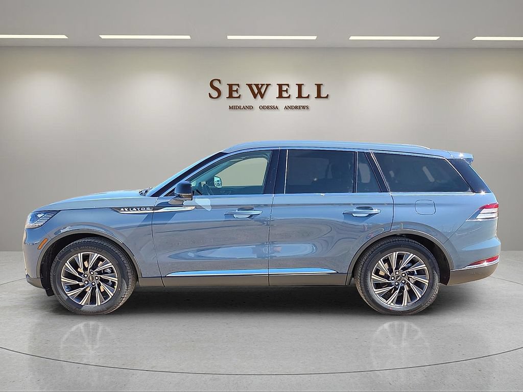 New 2026 Lincoln Aviator 2WD image 2