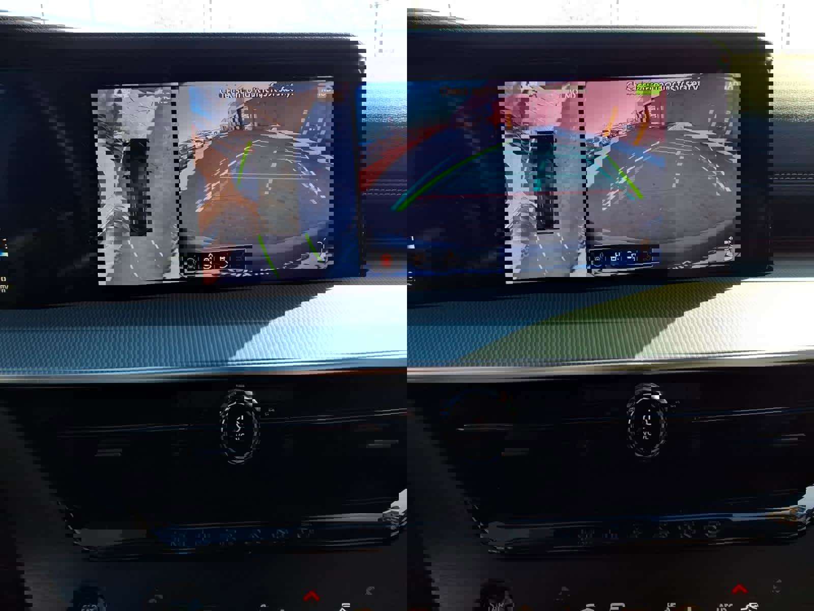 Used 2025 Nissan Murano SL image 14