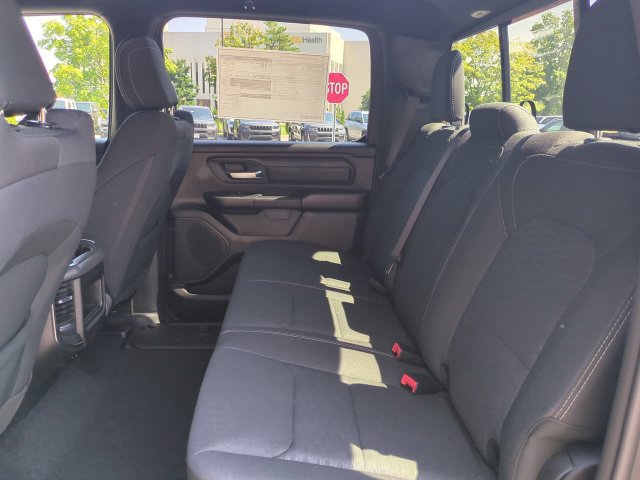 New 2027 RAM 1500 Express AWD/4WD image 14