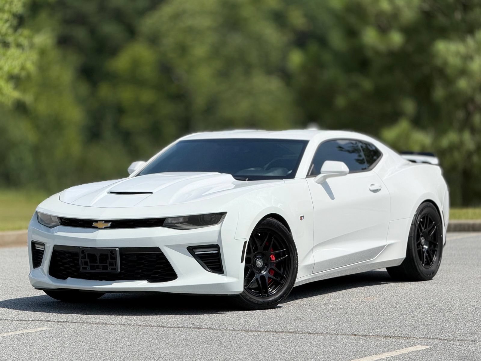 Used 2016 Chevrolet Camaro SS RWD image 8