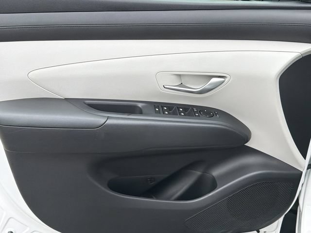 Certified 2025 Hyundai Tucson SE FWD image 10