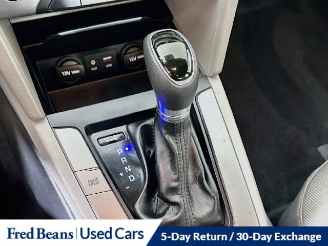 Used 2017 Hyundai Elantra SE FWD image 23