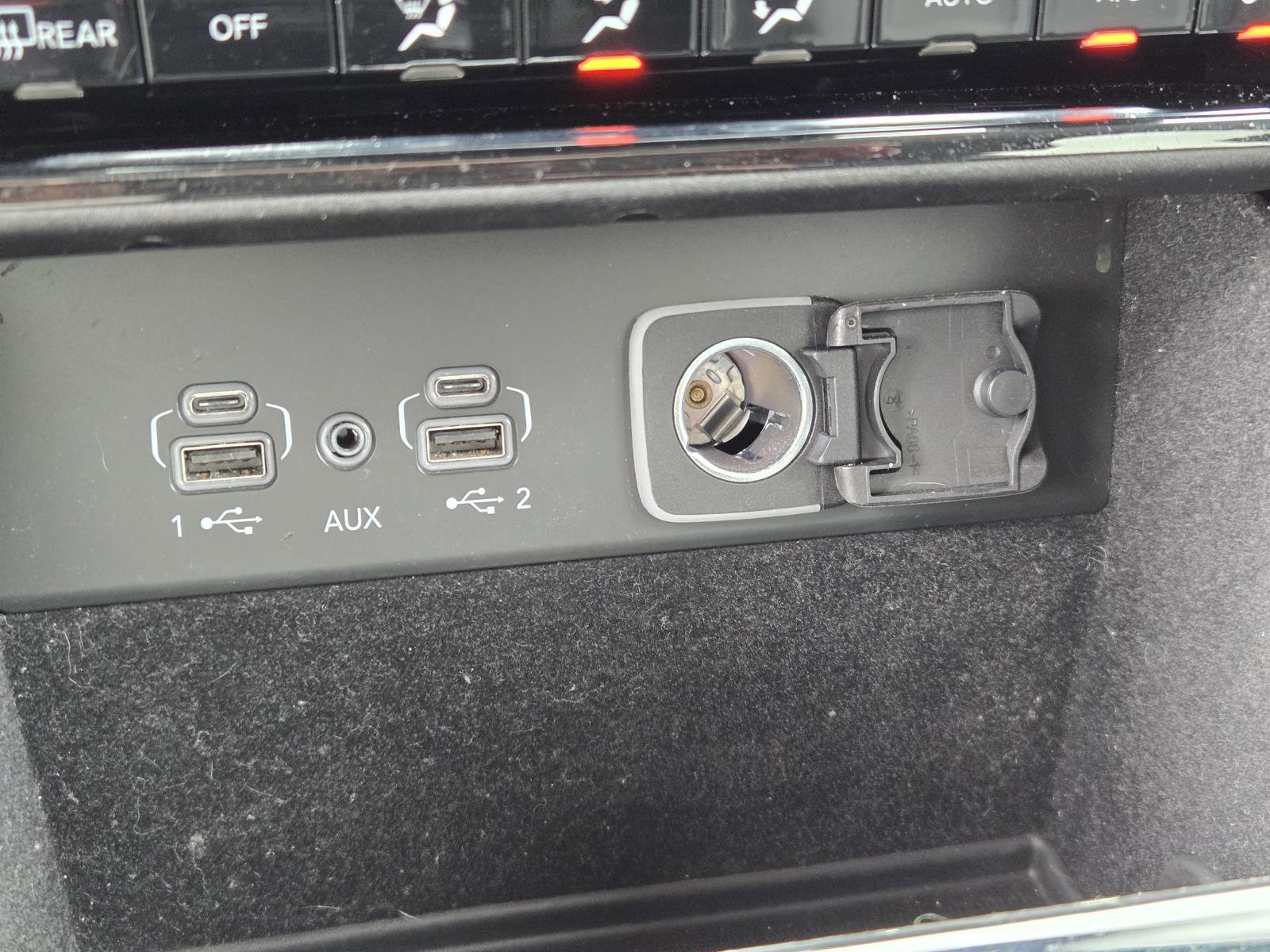 Certified 2022 Jeep Grand Cherokee L Limited RWD image 13