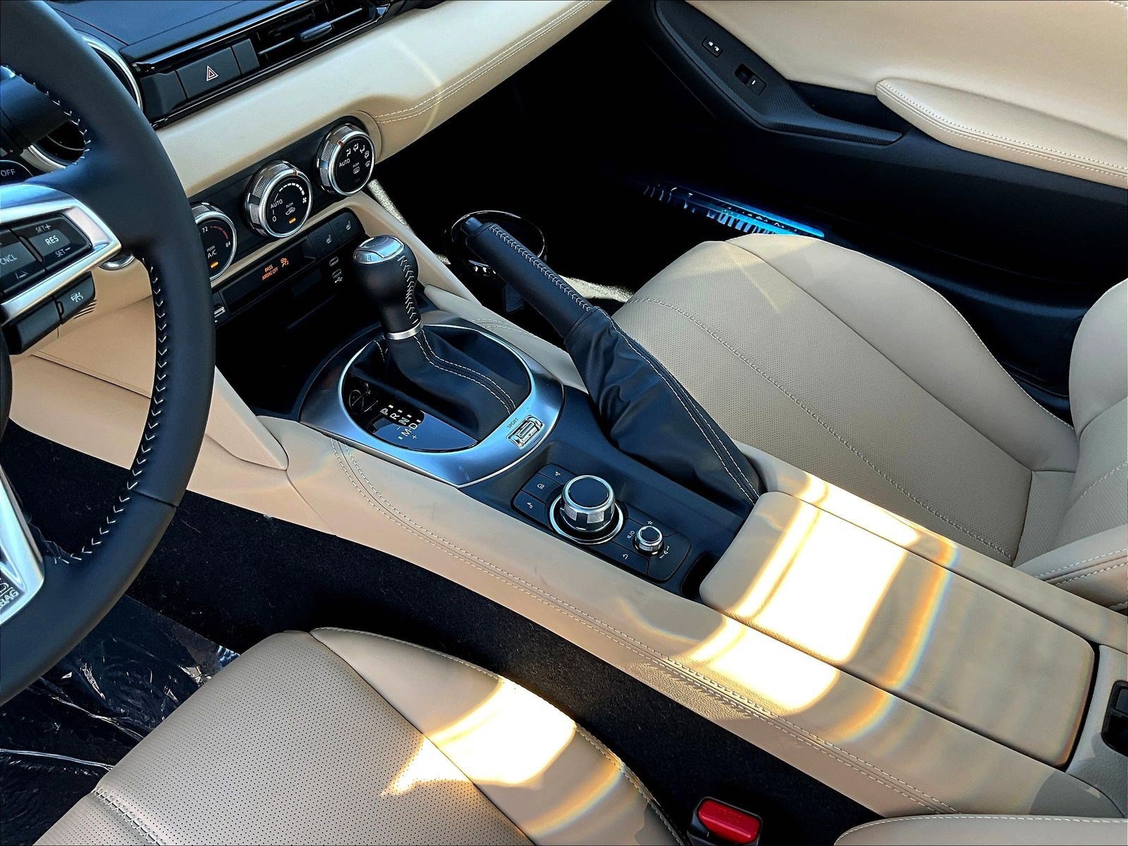 New 2026 MAZDA MX-5 Miata RF Grand Touring RWD image 10