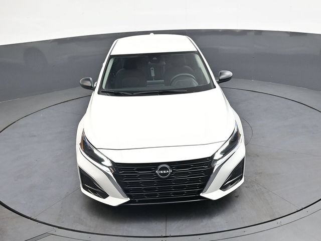 Used 2025 Nissan Altima 2.5 SV FWD image 32
