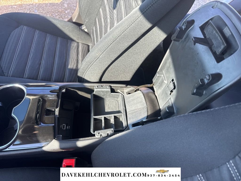 Used 2016 Ford Fusion SE FWD image 19