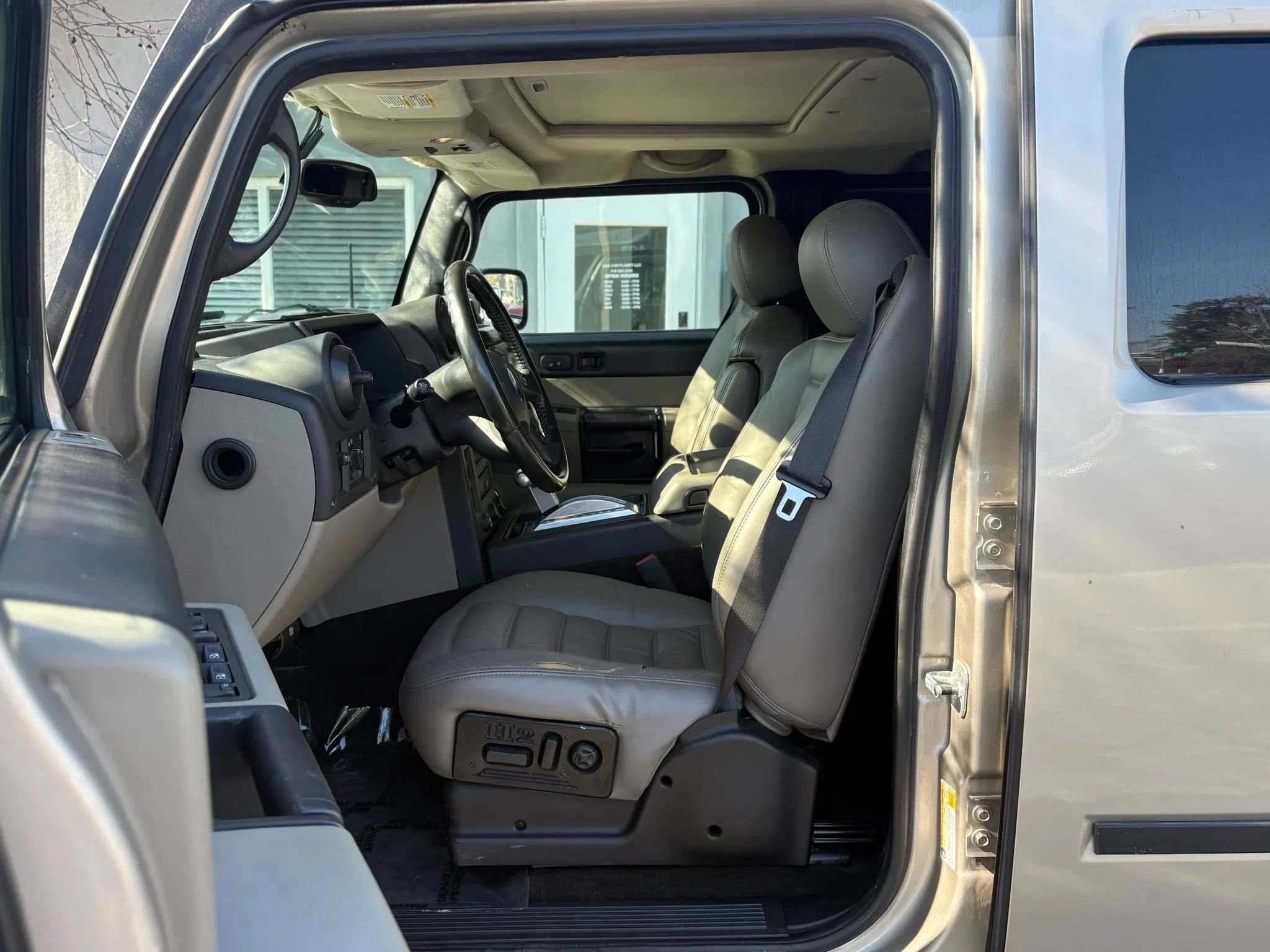 Used 2007 HUMMER H2 Luxury image 9