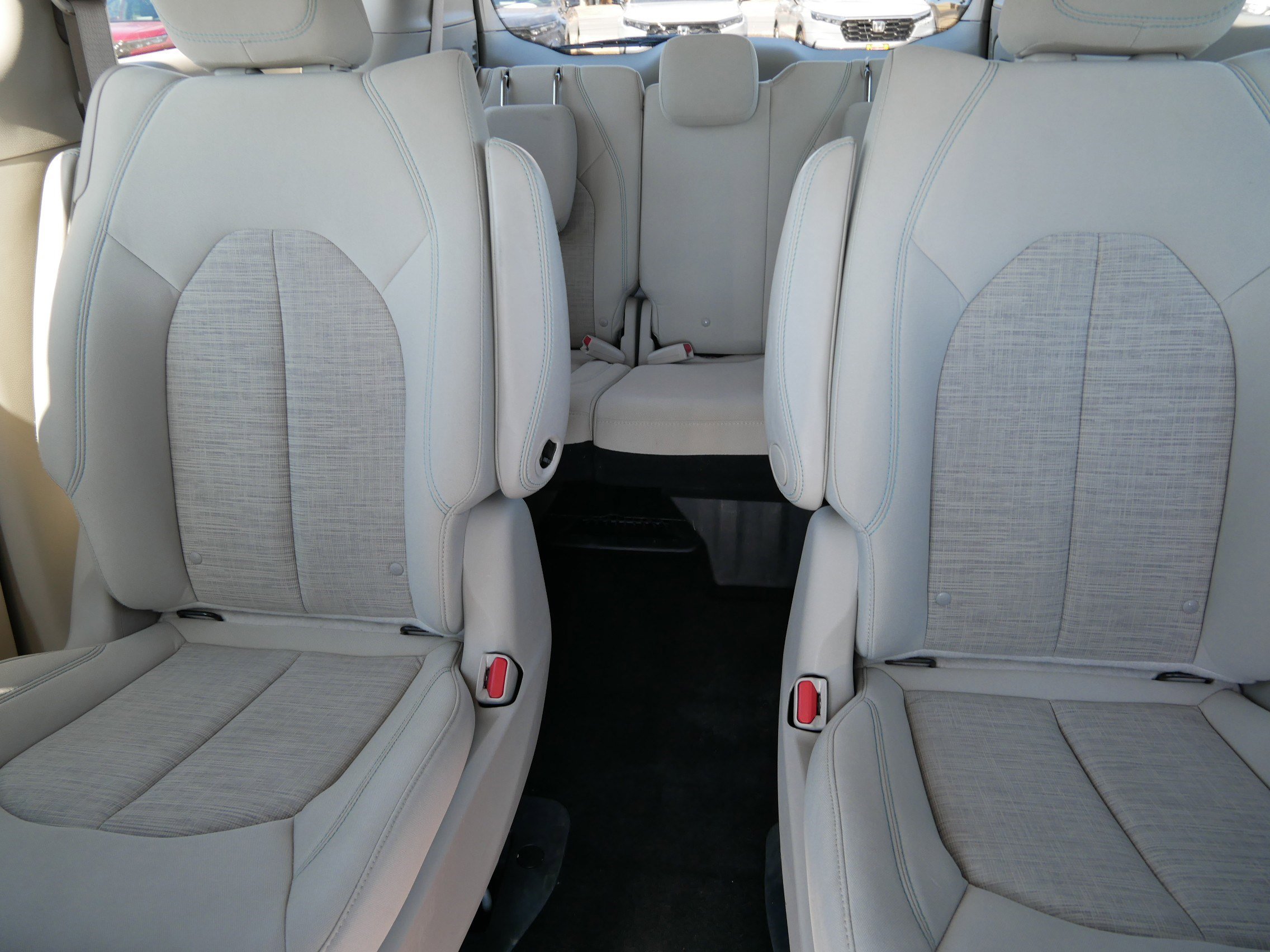 Used 2018 Chrysler Pacifica Touring Plus image 13